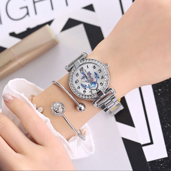 Silver Causal Anchor Metal Band Watch - Picture 2 of 2